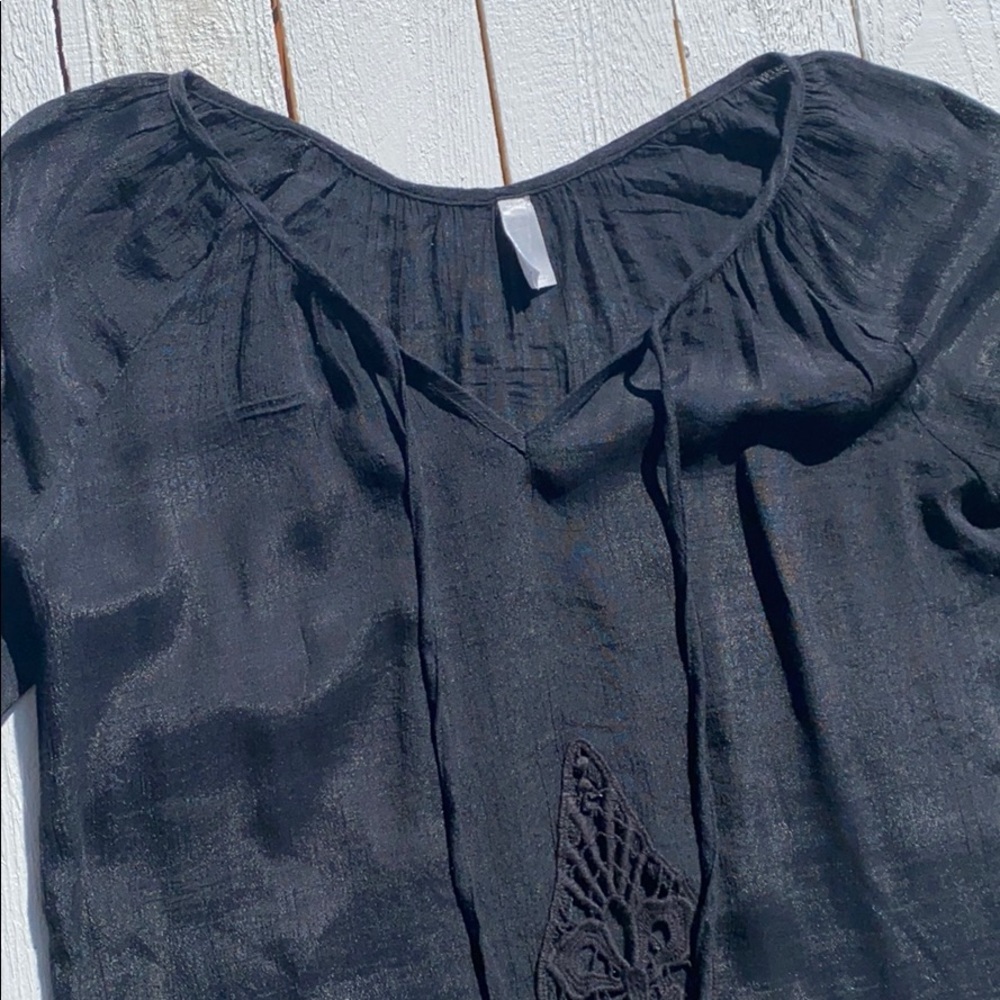 Vanity Blouse - Picture 3 of 7